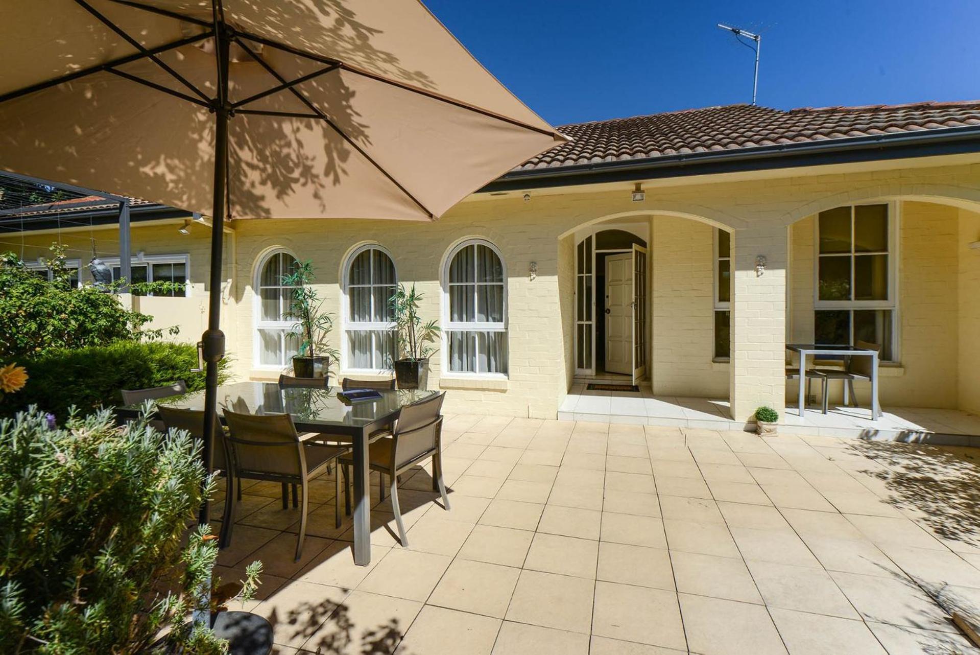 Brighton Rose Villa ภายนอก รูปภาพ